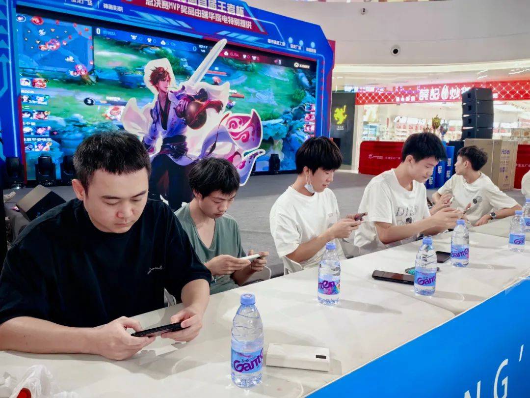 GEN官宣和英超俱乐部曼城延长合作，在S14前开展一系列活动