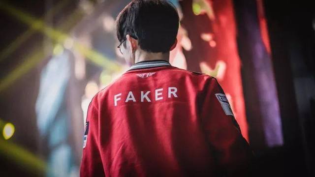 s1mple 已以租借协议加入 FaZe